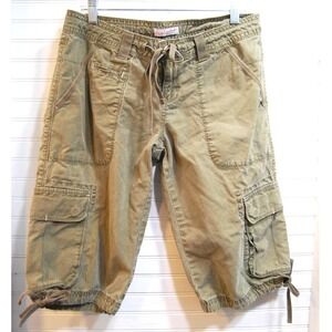 Unionbay Women's Cargo Shorts size 7 Utility Bermuda Y2K Gorpcore Camo Green